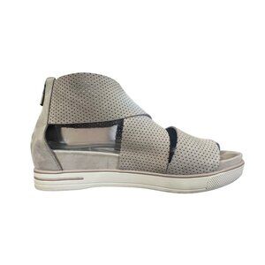 Eileen Fisher Women's 8.5 Sandals Wedge Open Toe Perforated Beige Zip Closure